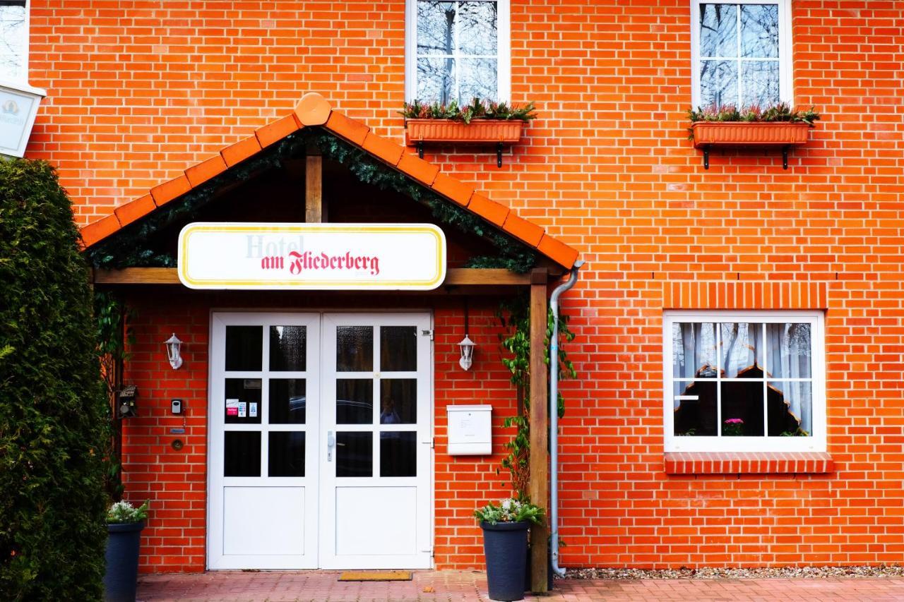 Hotel Garni Am Fliederberg Schwerin  Zewnętrze zdjęcie